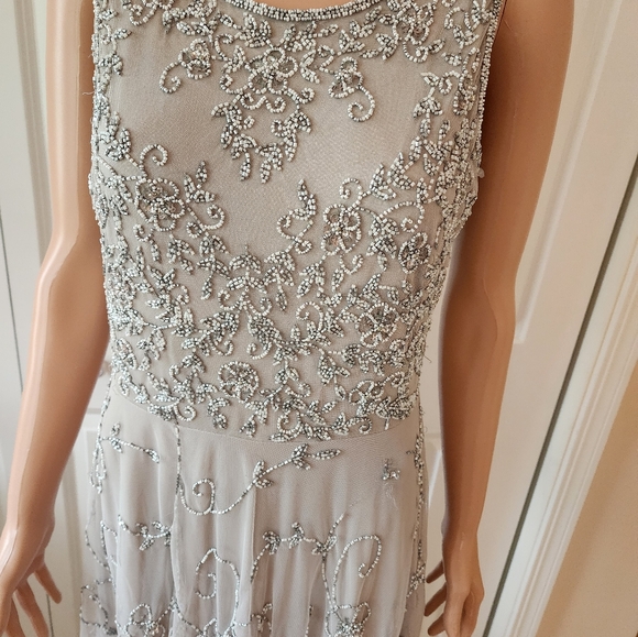 Pissaro Nights Beaded Mesh Long Formal Grown Silver Gray Size 8 - Picture 4 of 9